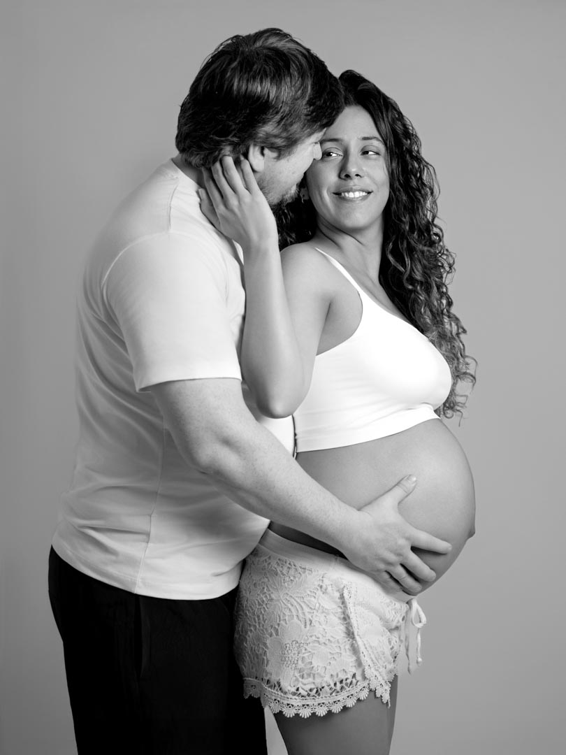 Fotografía de embarazo en estudio Tarragona