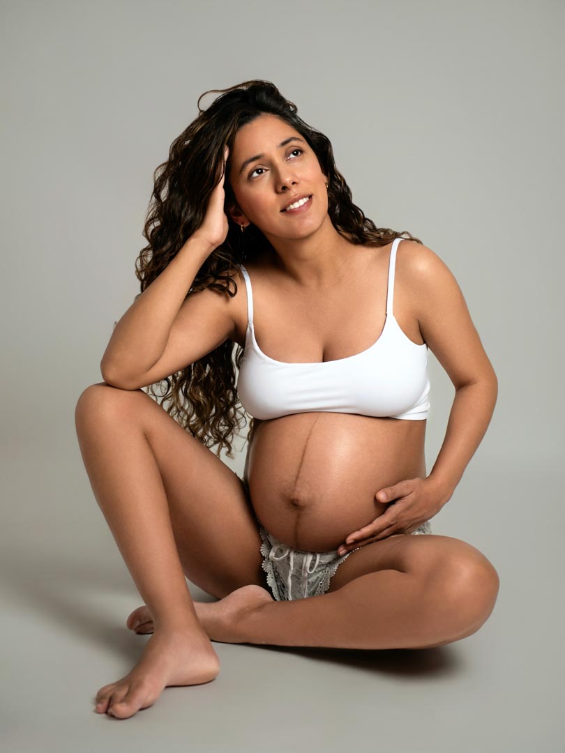 Fotografía de embarazo en estudio Tarragona