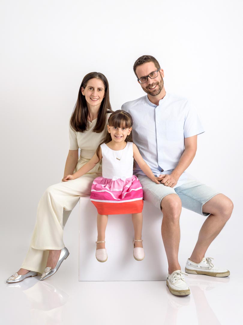 Sesión de fotos de familia en estudio en Tarragona