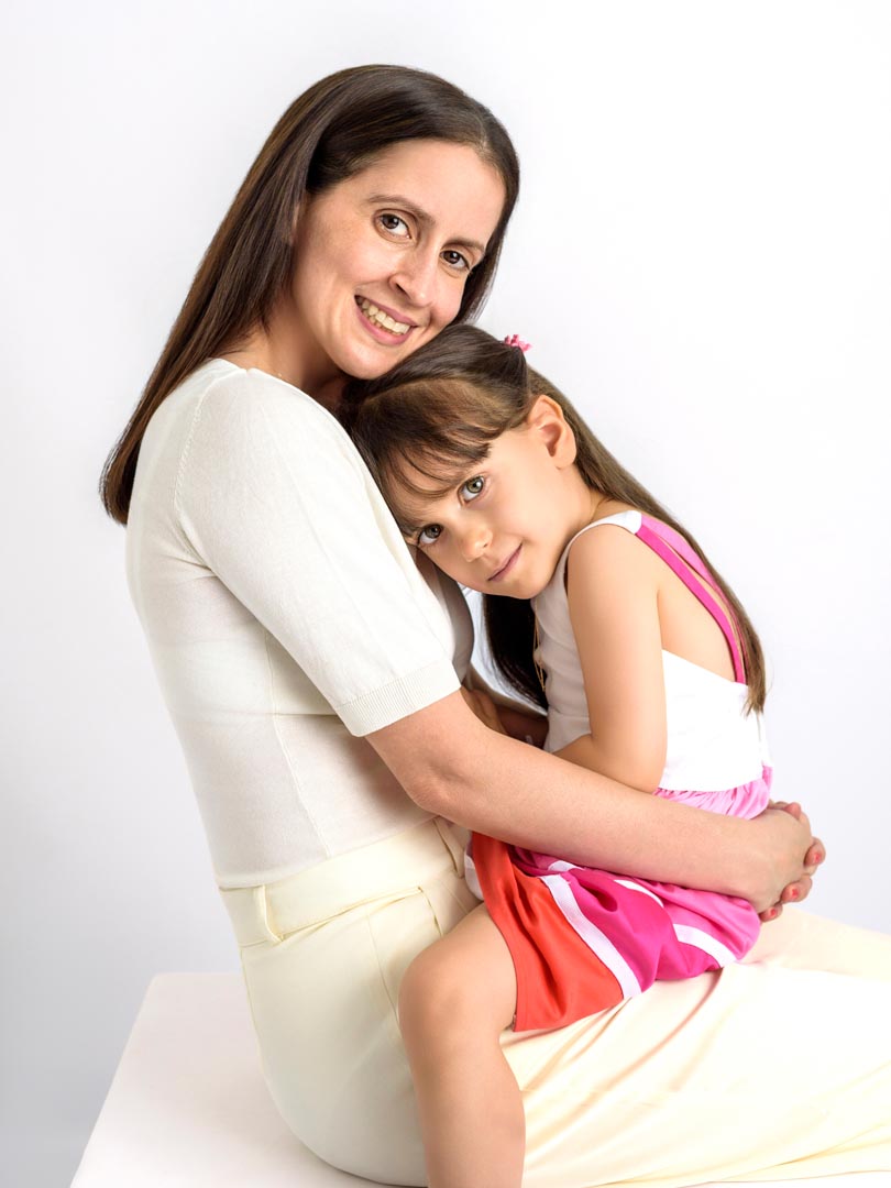 Sesión de fotos de familia en estudio en Tarragona